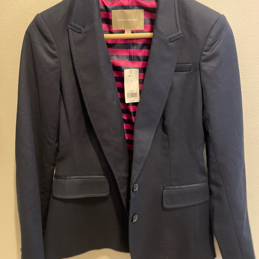 New With Tags Banana Republic Navy Blazer size 4
